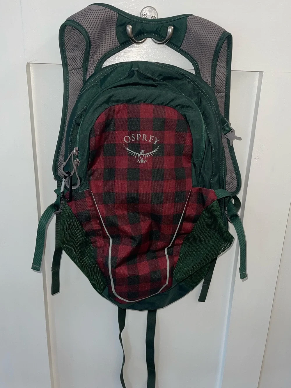 Osprey Dark Green & Red Plaid Daypack special edition. No bladder